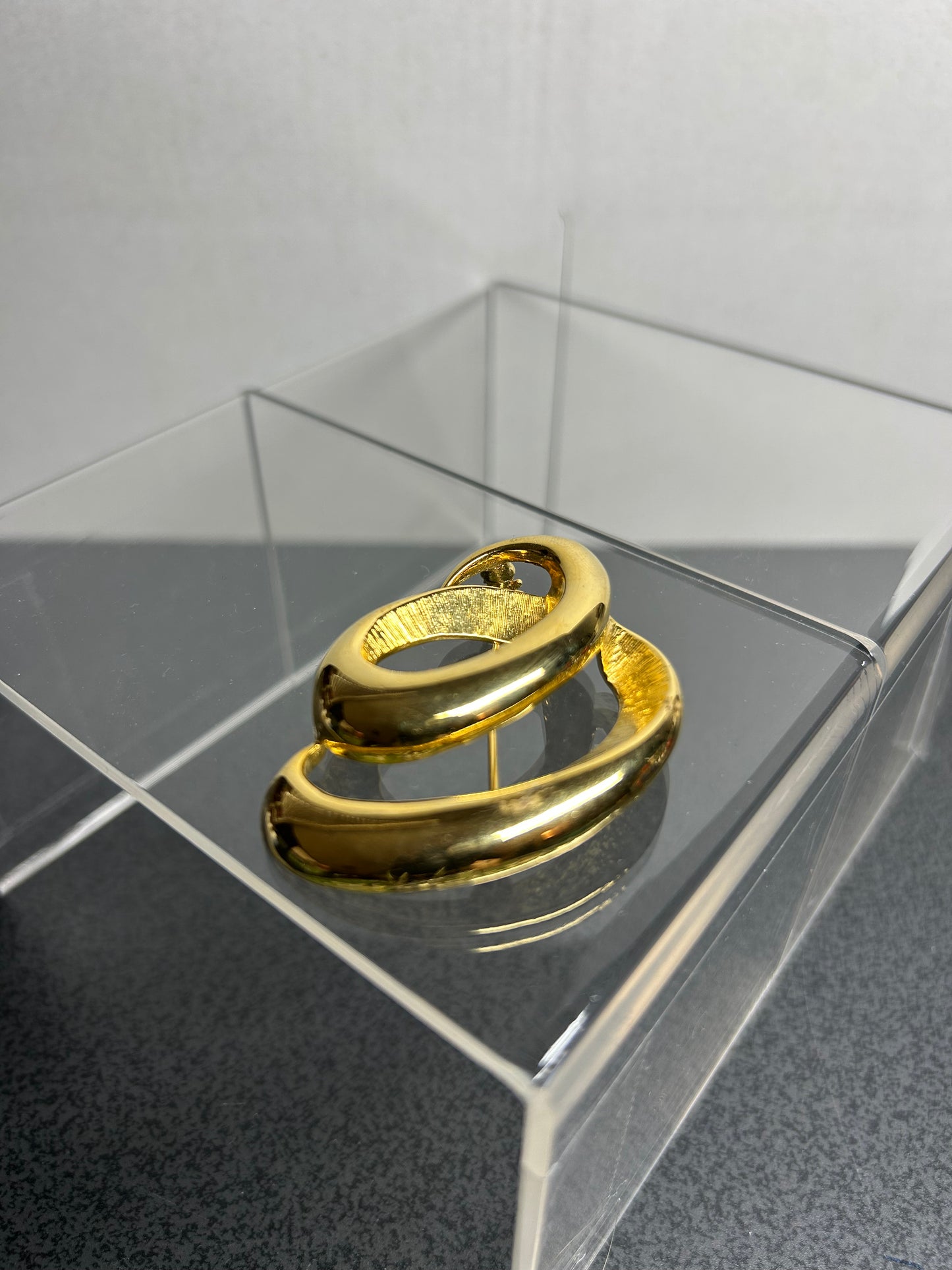 Swirl Gold Brooch