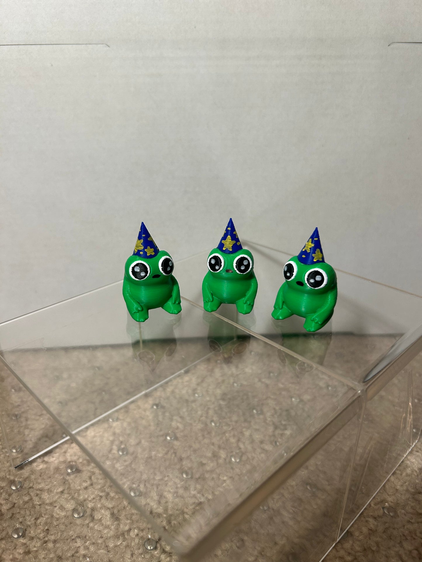 Sitting Wizard Frogs