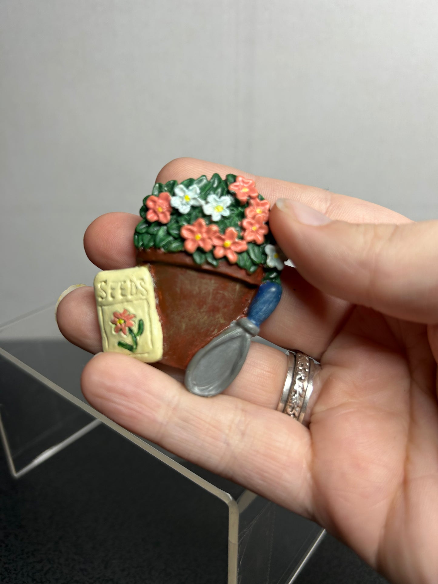 Vintage Flower Pot Magnet
