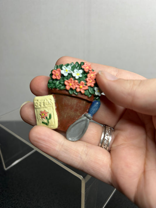 Vintage Flower Pot Magnet