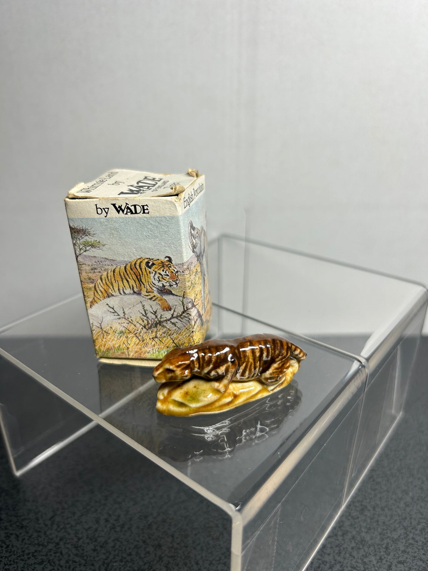 Tiger - WADE WHIMSIE-LAND