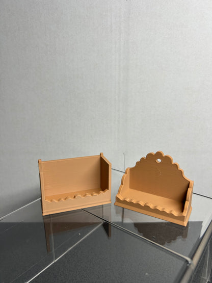 Scalloped Edge Mini Shelf