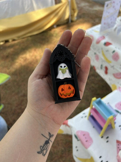 Two Key Shelf Clicker: Spooky Season!